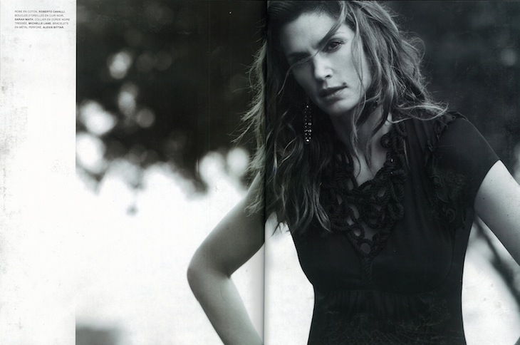 LOfficiel France 04-2010 - Cindy Crawford in Roberto Cavalli